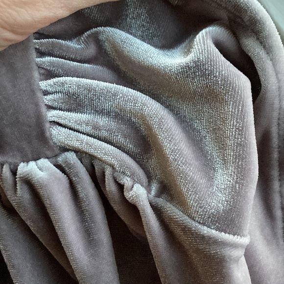 Urban Outfitters Gray Peplum Top Size Small - Picture 6 of 6